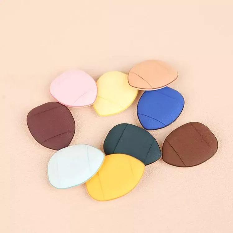 ဘယ် Makeup Puff က မင်းရဲ့ အလှကုန်ပစ္စည်းတွေကို ပိုကောင်းအောင် ကူညီပေးမလဲ။